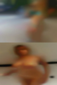 Swinger naked in Broken Bow.